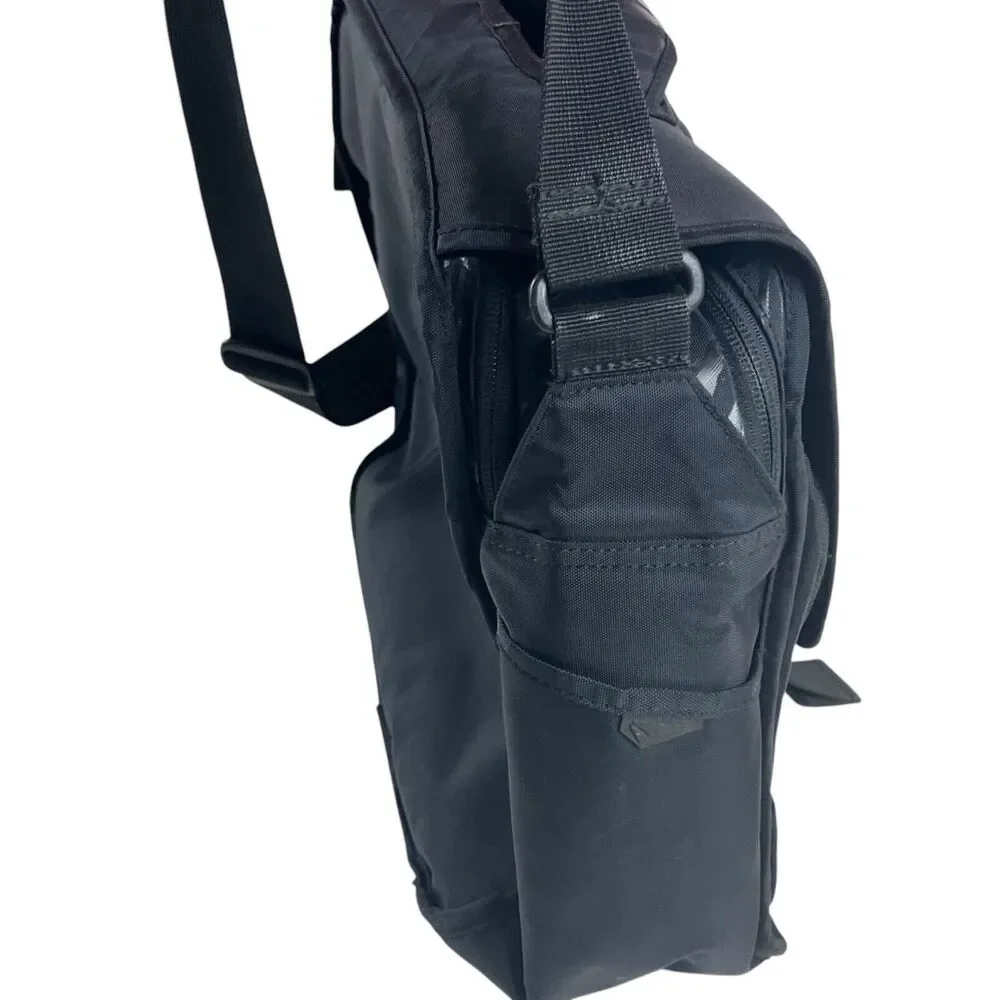 Volcom Messenger Bag Laptop Computer Corporate Black 2 Padded Sleeves Top Handle